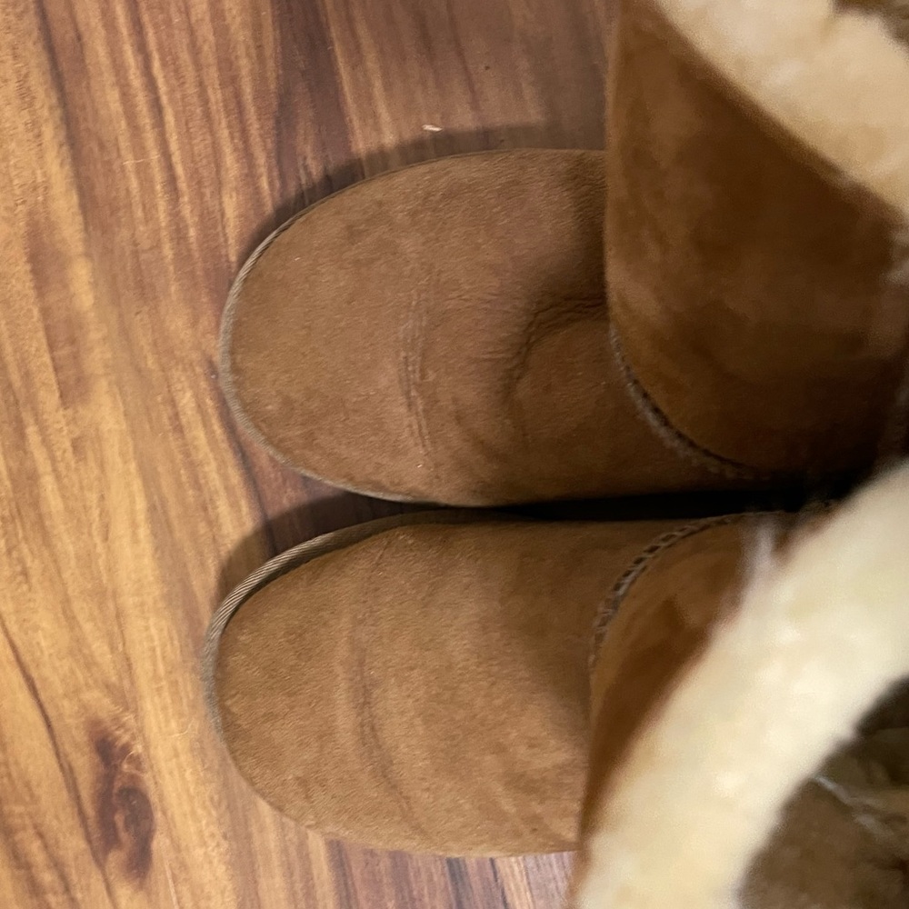 Ugg Bailey Button Short Chestnut Boot Size 6 - image 5
